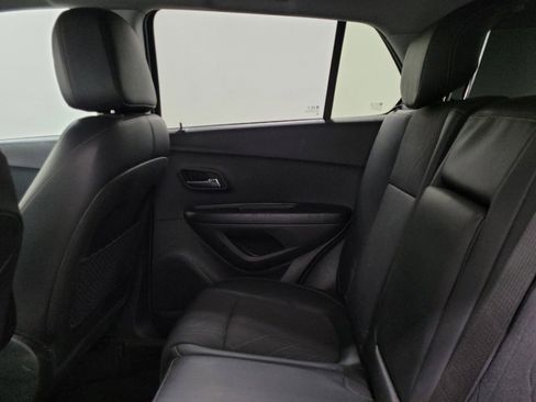 Used 2022 Chevrolet Trax LT w/ Driver Confidence Package AWD/4WD image 18