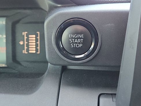 Used 2024 Toyota Tacoma SR image 25