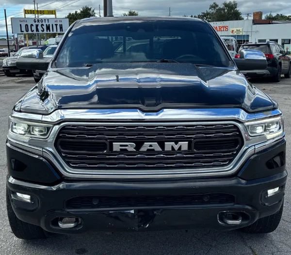 Used 2019 RAM 1500 Limited AWD/4WD image 2