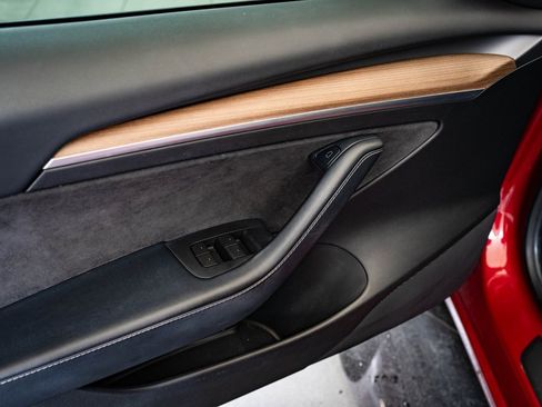 Used 2021 Tesla Model 3 Standard Range Plus image 21