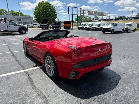 Used 2013 Ferrari California RWD image 6