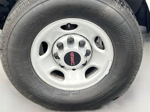 Used 2024 GMC Savana 2500 Work Van w/ Driver Convenience Package image 26