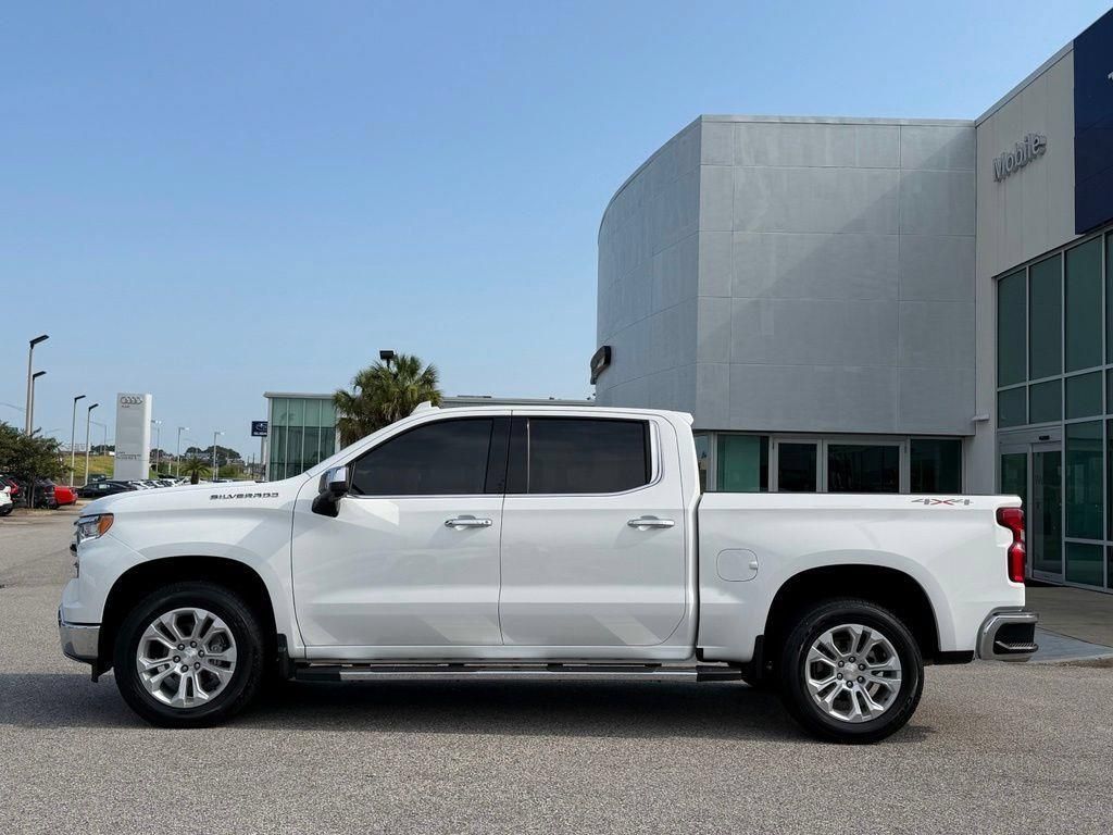 Used 2023 Chevrolet Silverado 1500 LTZ w/ Technology Package AWD/4WD image 6