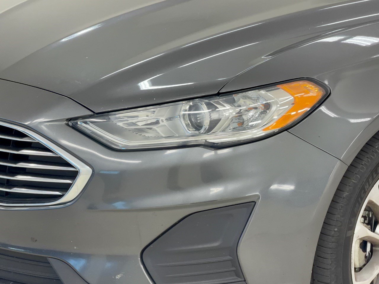 Used 2019 Ford Fusion SE FWD image 9