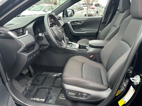 Certified 2025 Toyota RAV4 SE AWD/4WD image 12