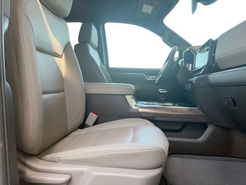 Certified 2025 Chevrolet Silverado 1500 LT AWD/4WD image 29