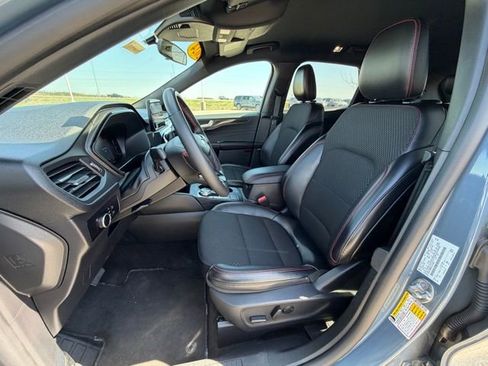 Used 2025 Ford Escape ST-Line AWD/4WD image 17