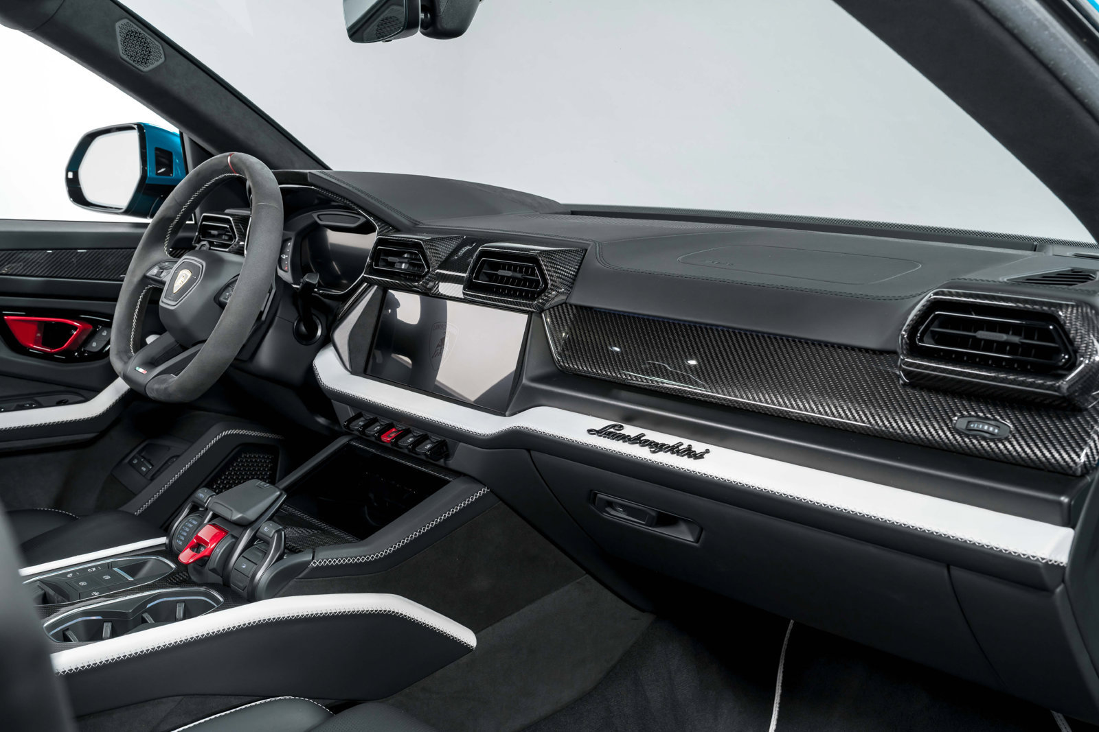 Used 2025 Lamborghini Urus SE AWD/4WD image 38