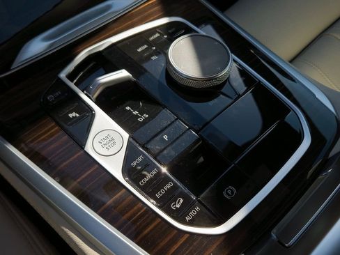 New 2026 BMW X5 xDrive40i w/ M Sport Package image 12