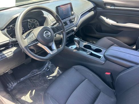 Used 2022 Nissan Altima 2.5 SV FWD image 23