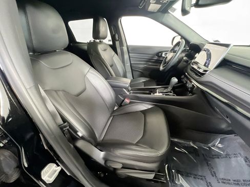 Used 2022 Jeep Compass Altitude w/ Convenience Group image 26