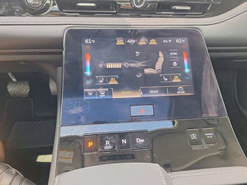 Used 2025 INFINITI QX80 Sensory AWD/4WD image 17