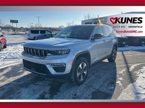 Used 2024 Jeep Grand Cherokee Limited 4xe image 12