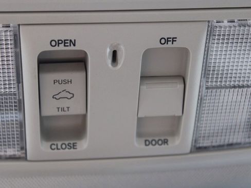 Used 2020 Honda Accord Touring image 28