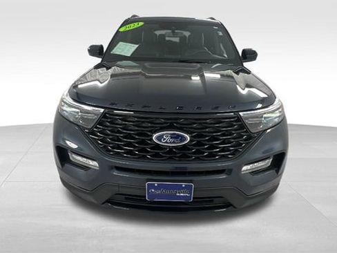 Used 2023 Ford Explorer ST-Line w/ Class IV Trailer Tow Package image 8