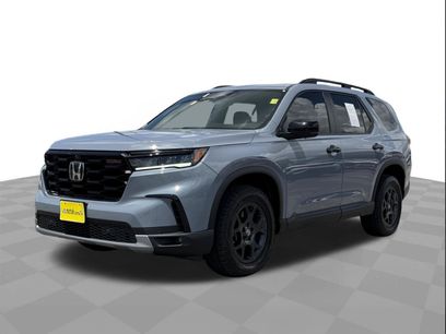 Used 2025 Honda Pilot TrailSport