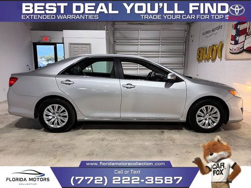 Used 2012 Toyota Camry LE FWD image 12