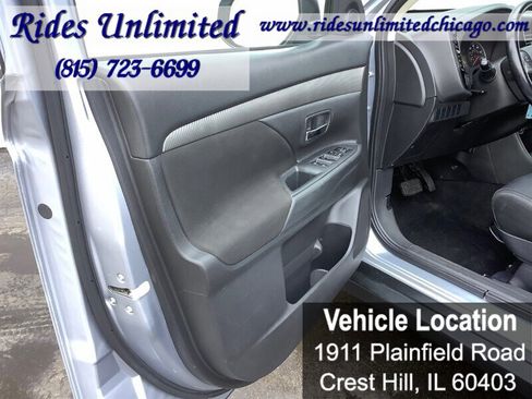 Used 2016 Mitsubishi Outlander ES image 9