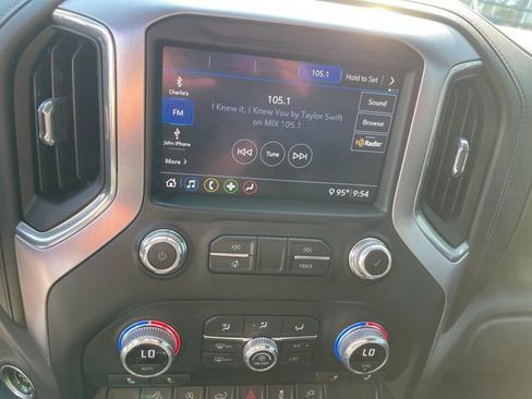 Certified 2020 GMC Sierra 1500 Elevation w/ Elevation Value Package AWD/4WD image 9