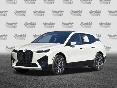 Used 2024 BMW iX xDrive50 w/ Sport Package AWD/4WD image 9