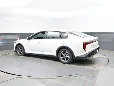 Used 2025 Kia K4 FWD image 10
