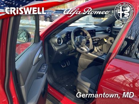 New 2025 Alfa Romeo Tonale image 17