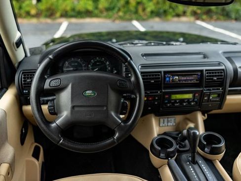 Used 2004 Land Rover Discovery S AWD/4WD image 16