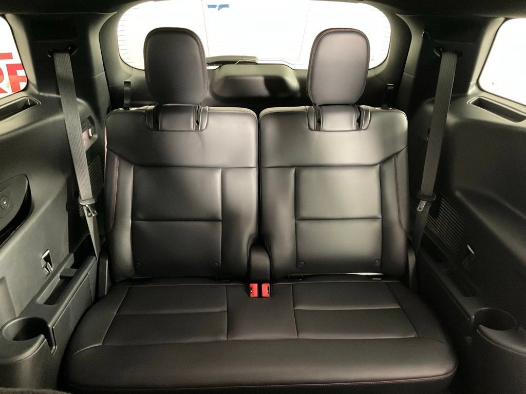New 2026 Ford Explorer ST-Line w/ ST-Line Street Pack RWD image 17