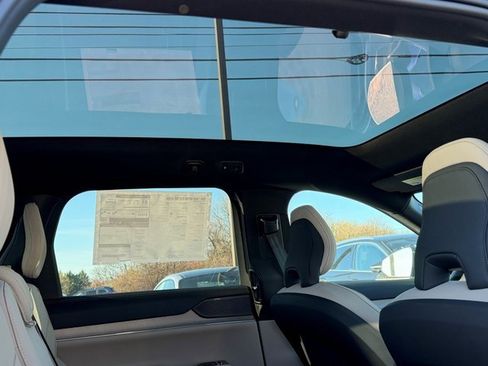 New 2025 Volvo EX90 Ultra w/ Protection Package Premier image 14