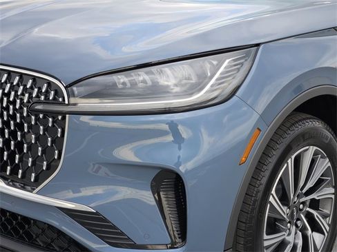 New 2026 Lincoln Aviator Premiere image 8