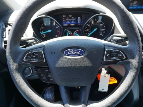 Used 2017 Ford Escape SE AWD/4WD image 25
