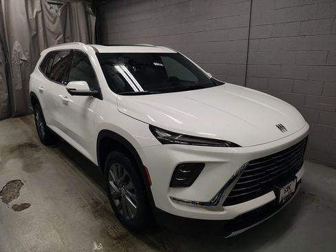 New 2026 Buick Enclave Preferred w/ Power Package image 5