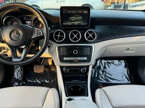 Used 2018 Mercedes-Benz CLA 250 image 21