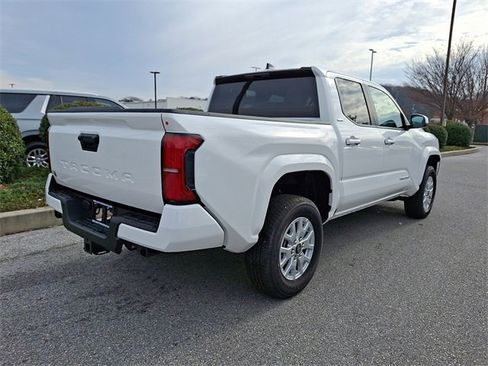 New 2025 Toyota Tacoma SR5 image 4