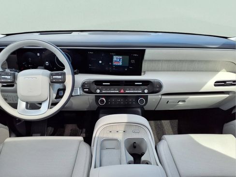 Used 2026 Hyundai Palisade Calligraphy FWD image 13