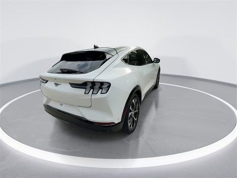 Used 2021 Ford Mustang Mach-E Premium image 8