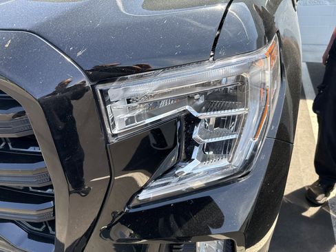 Used 2022 GMC Sierra 1500 Elevation image 10