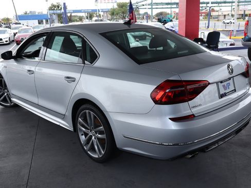 Used 2017 Volkswagen Passat 1.8T R-Line image 7