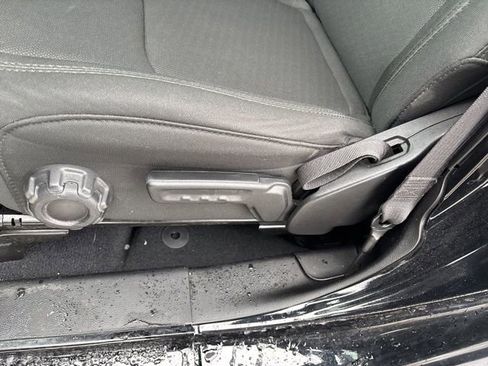 Used 2022 Jeep Wrangler Unlimited Sport image 35