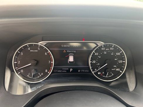 Used 2021 Nissan Rogue SV w/ Premium Package FWD image 17