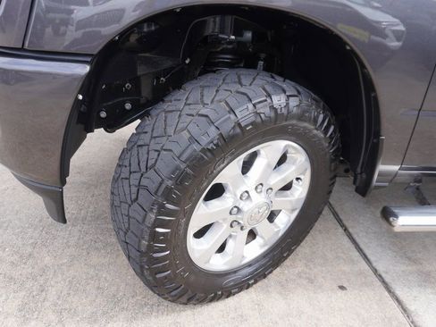 Used 2024 RAM 2500 Laramie w/ Sport Appearance Package image 30