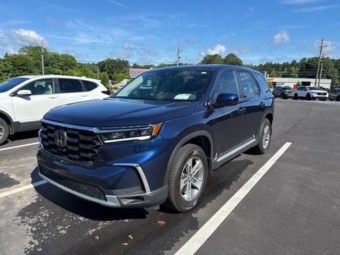 Certified 2025 Honda Pilot EX-L image 3