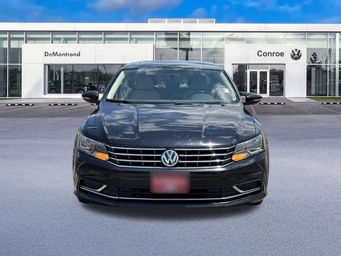 Used 2017 Volkswagen Passat 1.8T SE FWD image 2