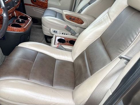 Used 2019 Chevrolet Express 2500 w/ Enhanced Convenience Package image 21