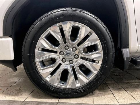 Used 2020 GMC Sierra 1500 Denali w/ Denali Premium Package image 7