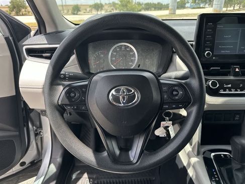 Used 2022 Toyota Corolla Cross L FWD image 24