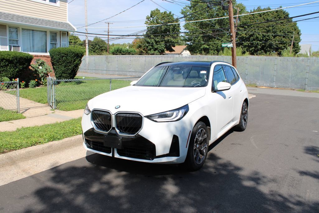 Used 2025 BMW X3 xDrive30i AWD/4WD image 2