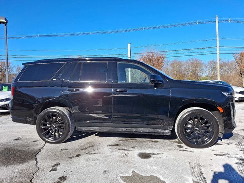 Used 2024 Cadillac Escalade Sport w/ LPO, ONYX Package image 8