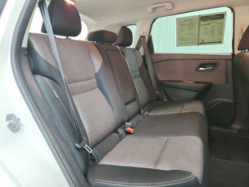 Used 2023 Nissan Rogue SV FWD image 38