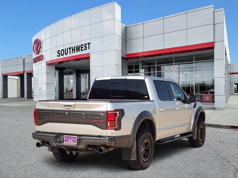 Used 2018 Ford F150 Raptor w/ Equipment Group 802A Luxury AWD/4WD image 5